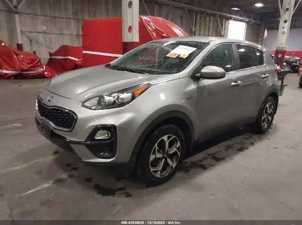 KNDPMCAC8N7981447 2022 KIA SPORTAGE - Image 2