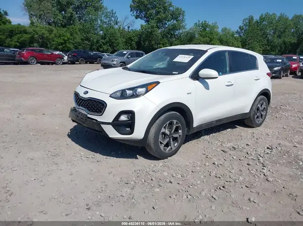 KNDPMCAC8N7981724 2022 KIA SPORTAGE - Image 2