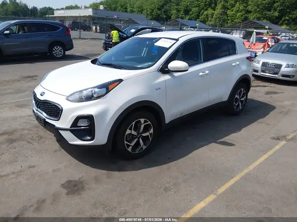 KNDPMCAC8N7987040 2022 KIA SPORTAGE - Image 2