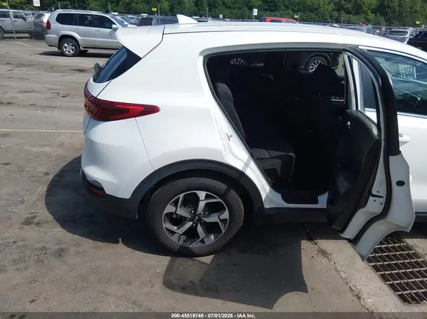 KNDPMCAC8N7987040 2022 KIA SPORTAGE - Image 8