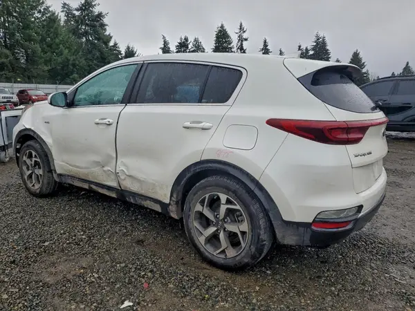 KNDPMCAC8N7999527 2022 KIA SPORTAGE - Image 2