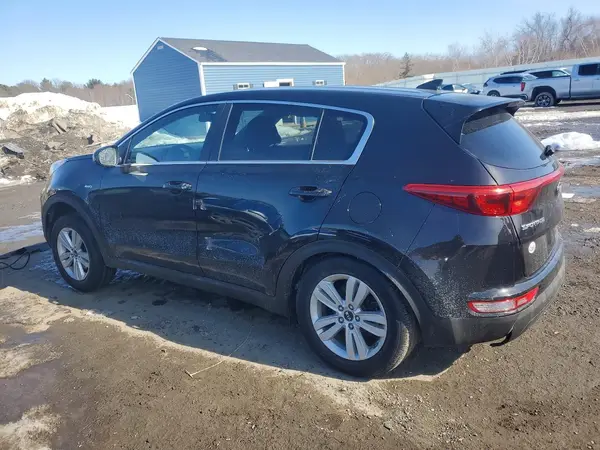 KNDPMCAC9H7032834 2017 KIA SPORTAGE - Image 2