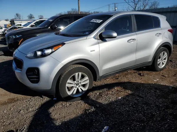 KNDPMCAC9H7037077 2017 KIA SPORTAGE - Image 1