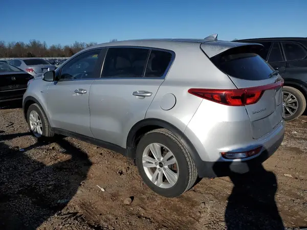 KNDPMCAC9H7037077 2017 KIA SPORTAGE - Image 2