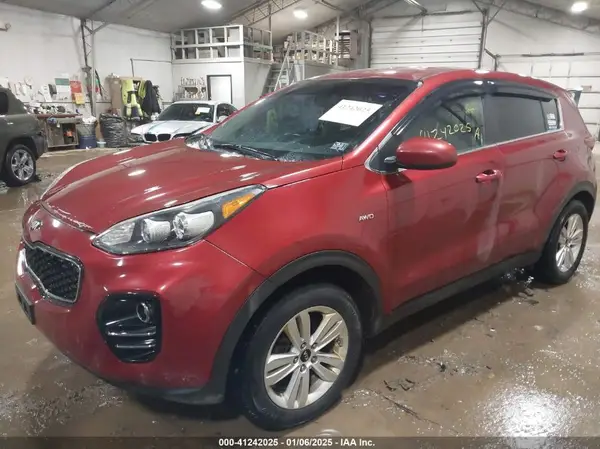 KNDPMCAC9H7038472 2017 KIA SPORTAGE - Image 2