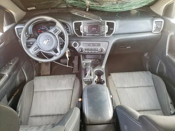 KNDPMCAC9H7041095 2017 KIA SPORTAGE - Image 8