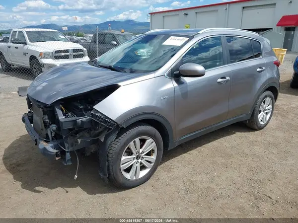 KNDPMCAC9H7054980 2017 KIA SPORTAGE - Image 2
