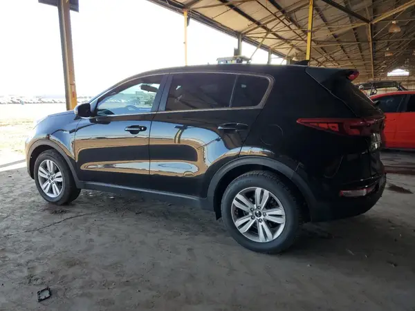 KNDPMCAC9H7055966 2017 KIA SPORTAGE - Image 2