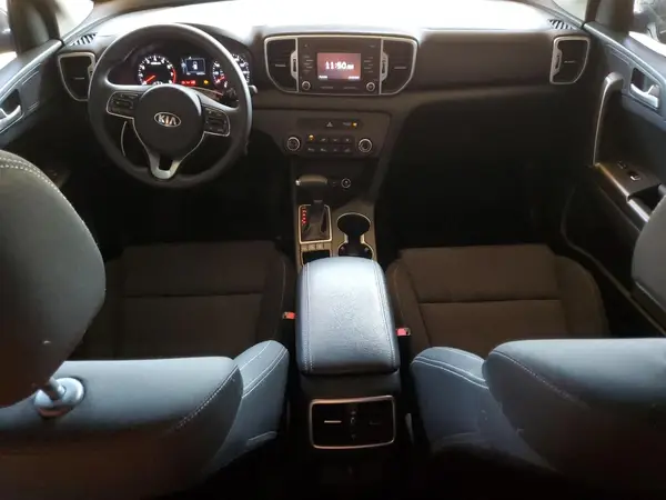 KNDPMCAC9H7055966 2017 KIA SPORTAGE - Image 8