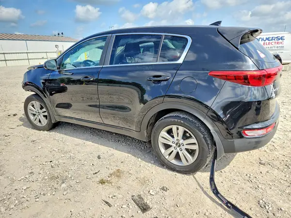 KNDPMCAC9H7064635 2017 KIA SPORTAGE - Image 2
