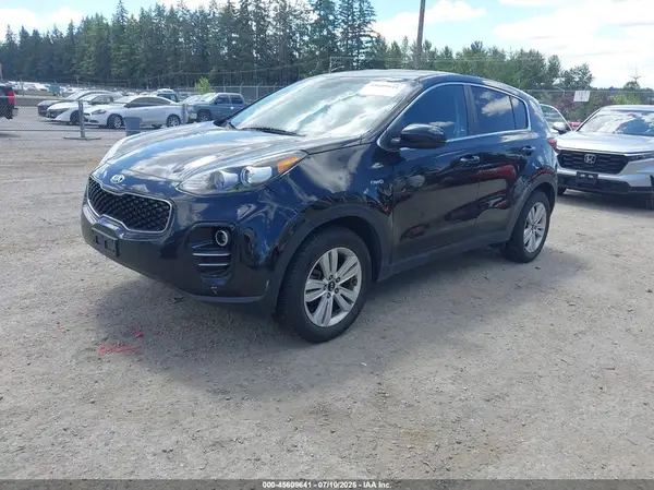 KNDPMCAC9H7066305 2017 KIA SPORTAGE - Image 2