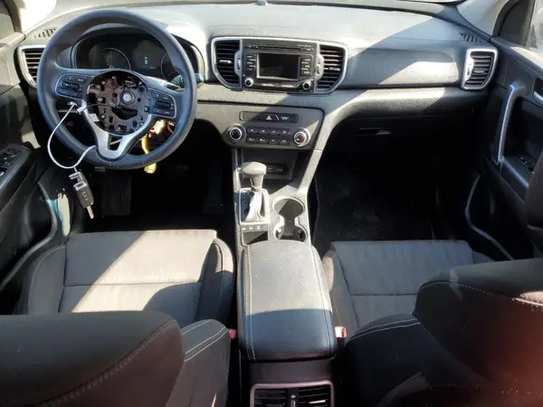 KNDPMCAC9H7086859 2017 KIA SPORTAGE - Image 8