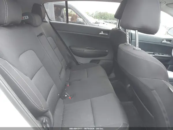 KNDPMCAC9H7094010 2017 KIA SPORTAGE - Image 8