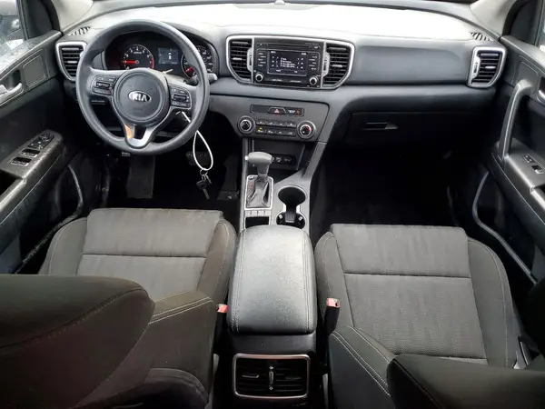 KNDPMCAC9H7096615 2017 KIA SPORTAGE - Image 8