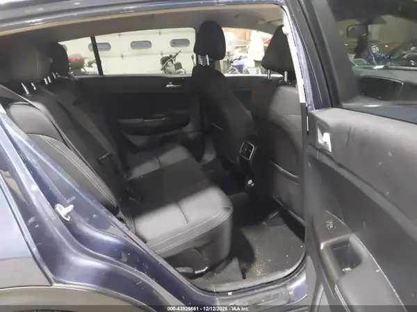 KNDPMCAC9H7101862 2017 KIA SPORTAGE - Image 8