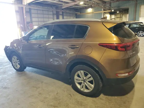 KNDPMCAC9H7108827 2017 KIA SPORTAGE - Image 2