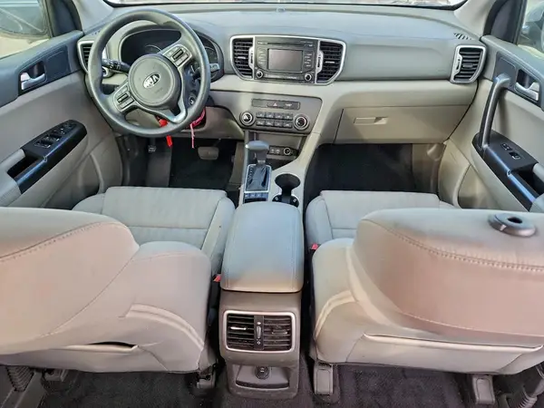 KNDPMCAC9H7123408 2017 KIA SPORTAGE - Image 8