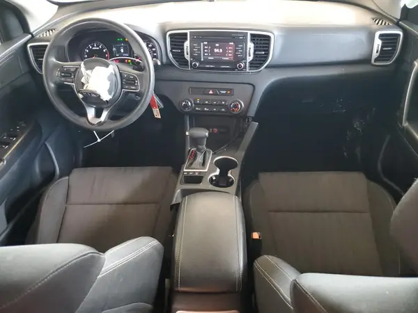 KNDPMCAC9H7128477 2017 KIA SPORTAGE - Image 8