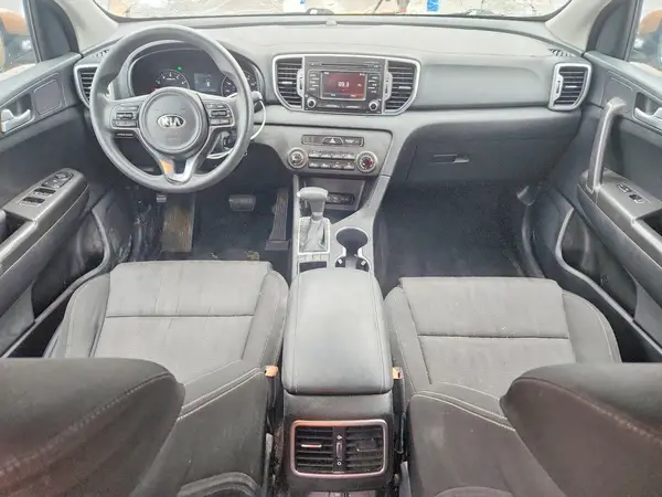 KNDPMCAC9H7130911 2017 KIA SPORTAGE - Image 8