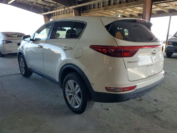 KNDPMCAC9H7132657 2017 KIA SPORTAGE - Image 2