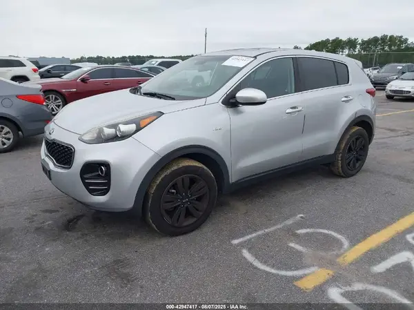KNDPMCAC9H7143223 2017 KIA SPORTAGE - Image 2