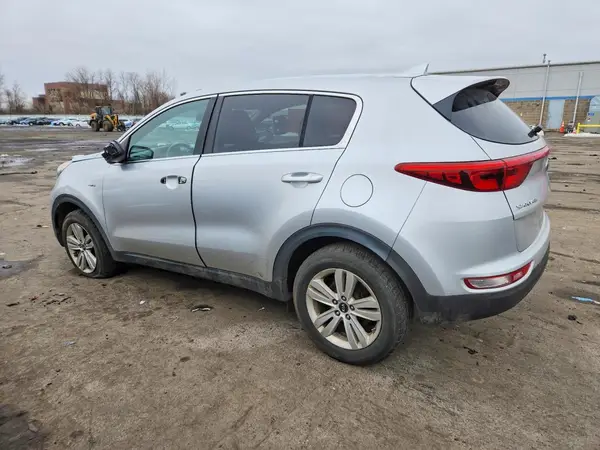 KNDPMCAC9H7155629 2017 KIA SPORTAGE - Image 2