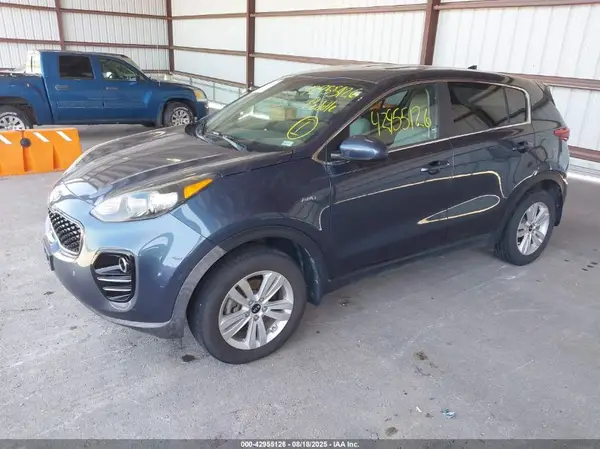 KNDPMCAC9H7162595 2017 KIA SPORTAGE - Image 2