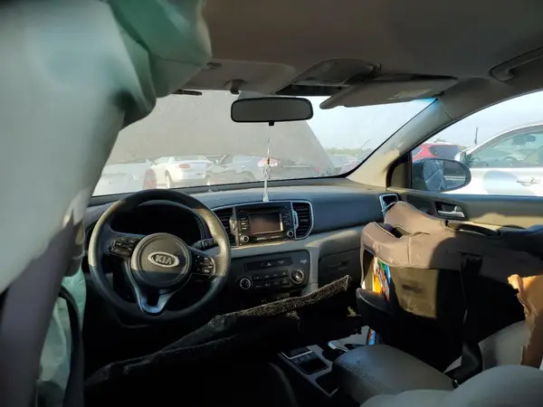 KNDPMCAC9H7169451 2017 KIA SPORTAGE - Image 8