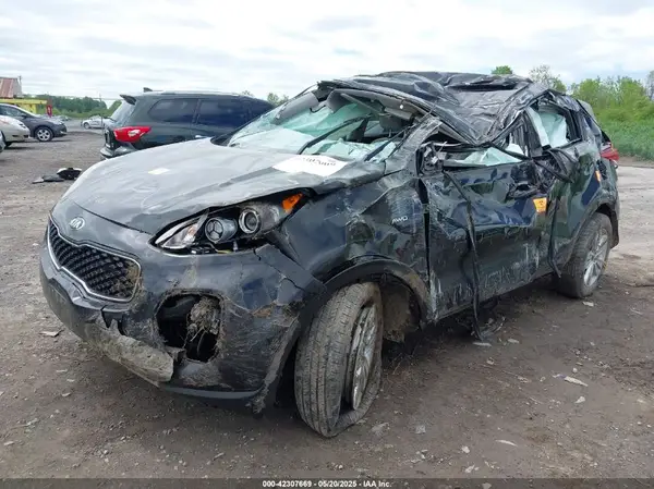 KNDPMCAC9H7178960 2017 KIA SPORTAGE - Image 2