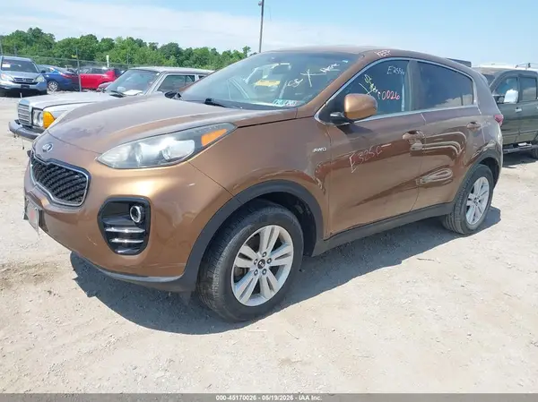 KNDPMCAC9H7179638 2017 KIA SPORTAGE - Image 2