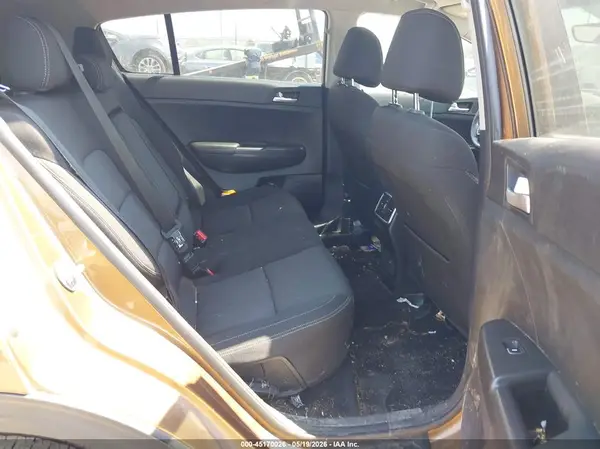 KNDPMCAC9H7179638 2017 KIA SPORTAGE - Image 8