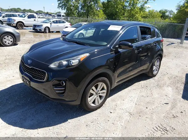 KNDPMCAC9H7180207 2017 KIA SPORTAGE - Image 2