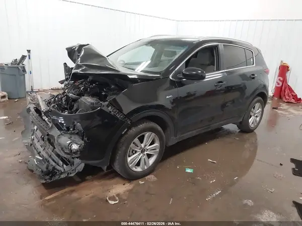 KNDPMCAC9H7184435 2017 KIA SPORTAGE - Image 2