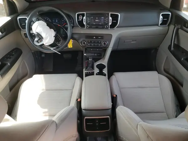 KNDPMCAC9H7190588 2017 KIA SPORTAGE - Image 8