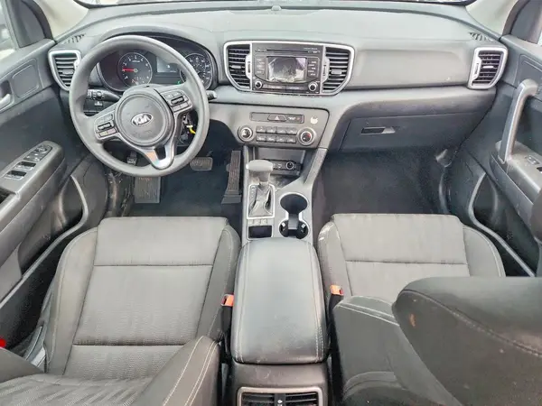 KNDPMCAC9H7197704 2017 KIA SPORTAGE - Image 8