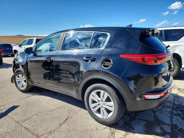KNDPMCAC9H7198075 2017 KIA SPORTAGE - Image 2