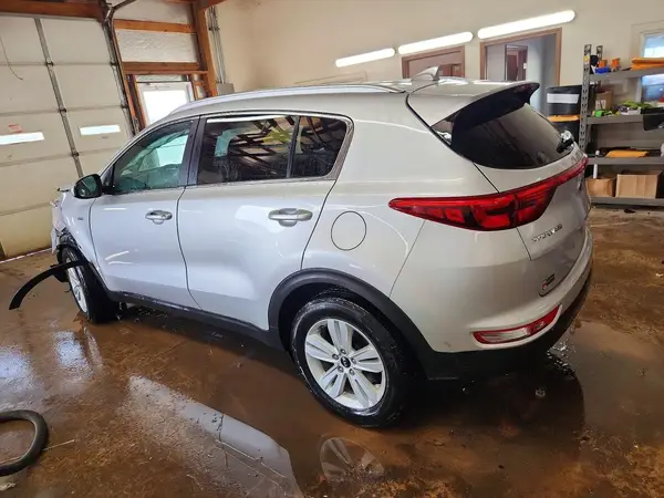 KNDPMCAC9H7202352 2017 KIA SPORTAGE - Image 2