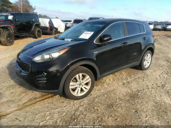 KNDPMCAC9H7218552 2017 KIA SPORTAGE - Image 2
