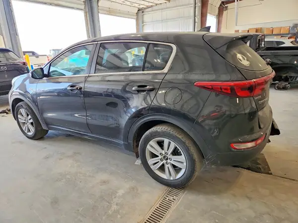 KNDPMCAC9H7223962 2017 KIA SPORTAGE - Image 2
