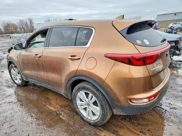 KNDPMCAC9H7224545 2017 KIA SPORTAGE - Image 2