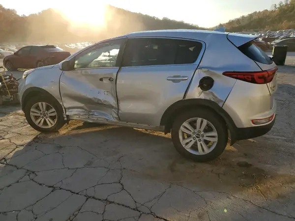 KNDPMCAC9H7237022 2017 KIA SPORTAGE - Image 2