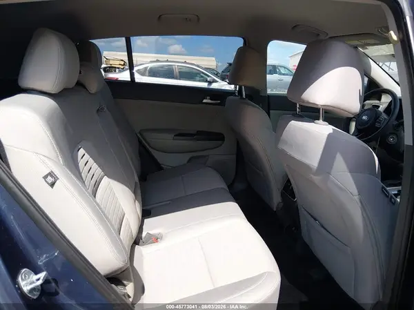 KNDPMCAC9H7238302 2017 KIA SPORTAGE - Image 8