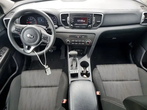 KNDPMCAC9H7239949 2017 KIA SPORTAGE - Image 8