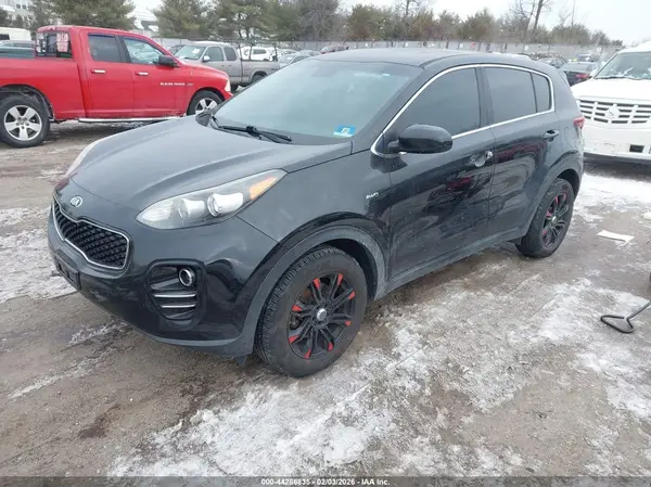 KNDPMCAC9H7240101 2017 KIA SPORTAGE - Image 2