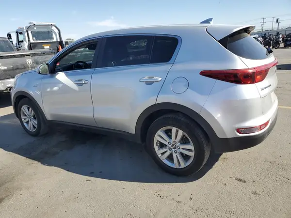 KNDPMCAC9H7243399 2017 KIA SPORTAGE - Image 2