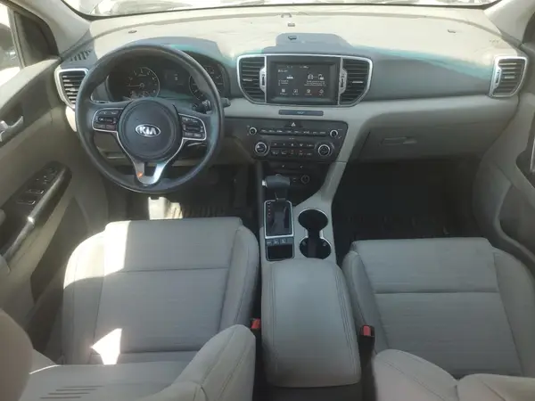 KNDPMCAC9H7244939 2017 KIA SPORTAGE - Image 8