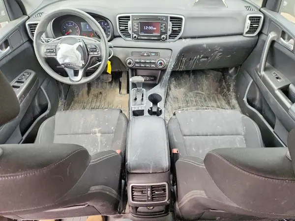 KNDPMCAC9H7248795 2017 KIA SPORTAGE - Image 8