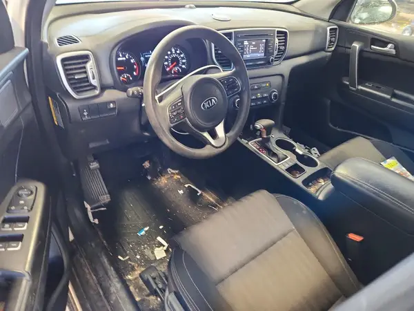 KNDPMCAC9H7261742 2017 KIA SPORTAGE - Image 8