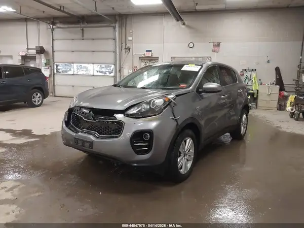 KNDPMCAC9H7261921 2017 KIA SPORTAGE - Image 2