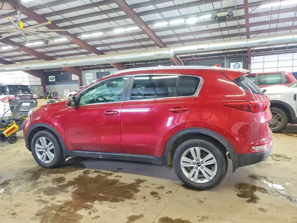 KNDPMCAC9H7271798 2017 KIA SPORTAGE - Image 2